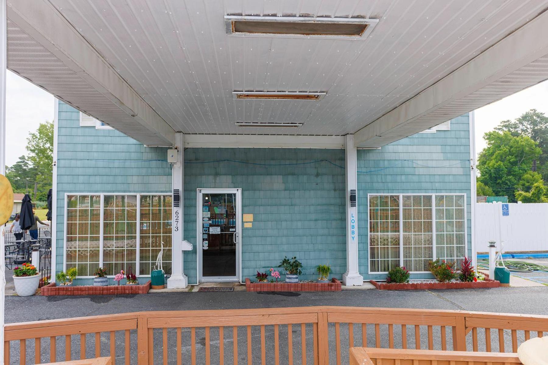 Atlantic Shores Inn And Suites Chincoteague Exterior photo